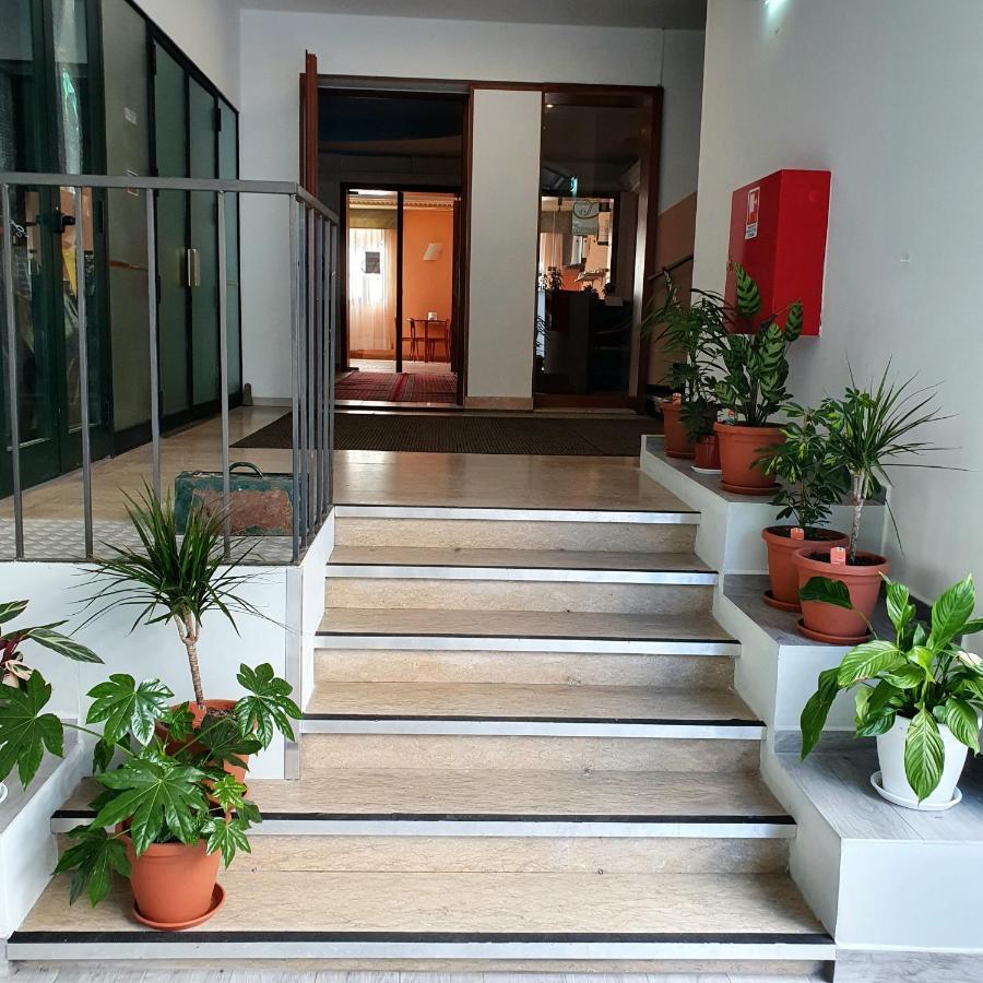 Hotel Perla Massa Lombarda ภายนอก รูปภาพ