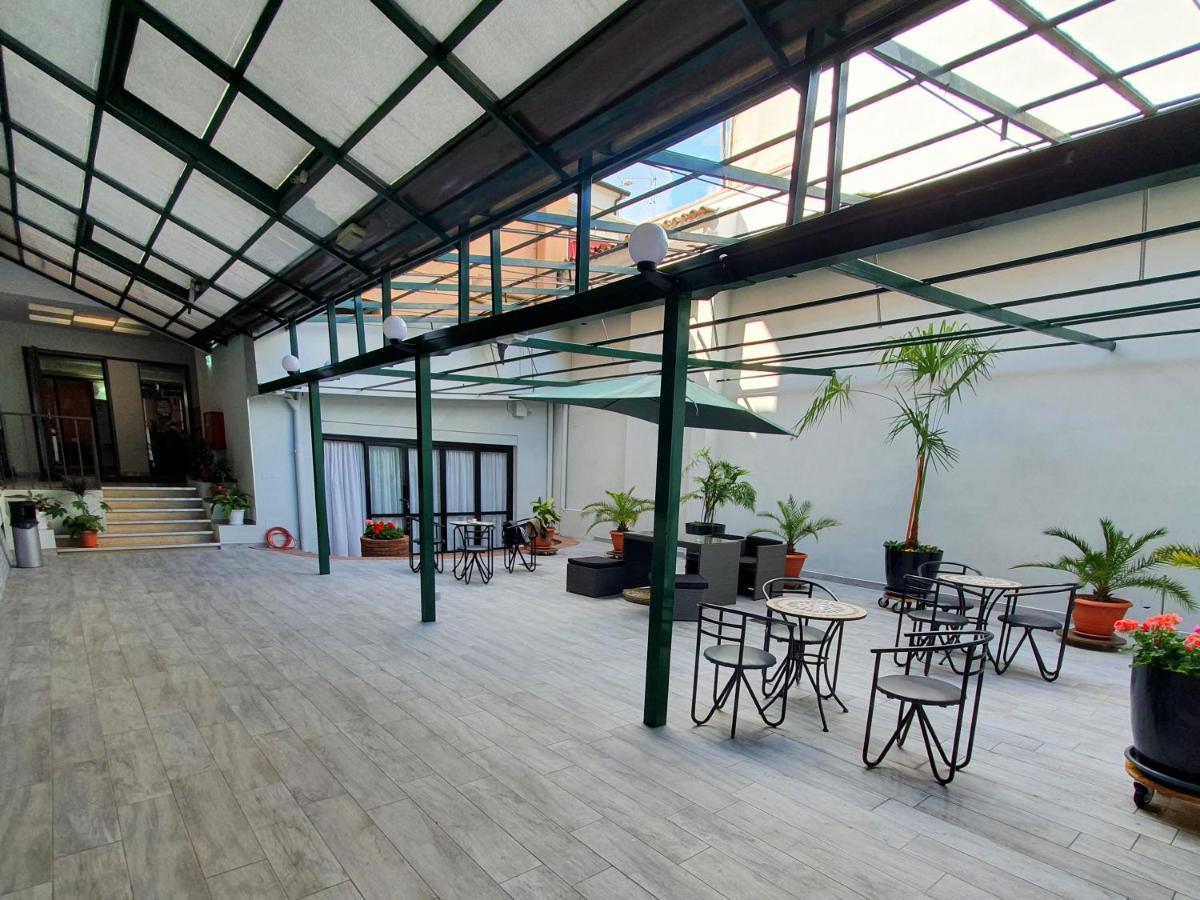 Hotel Perla Massa Lombarda ภายนอก รูปภาพ
