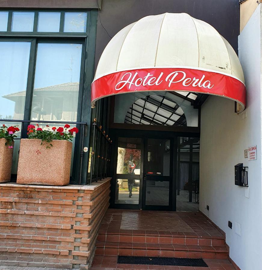 Hotel Perla Massa Lombarda ภายนอก รูปภาพ