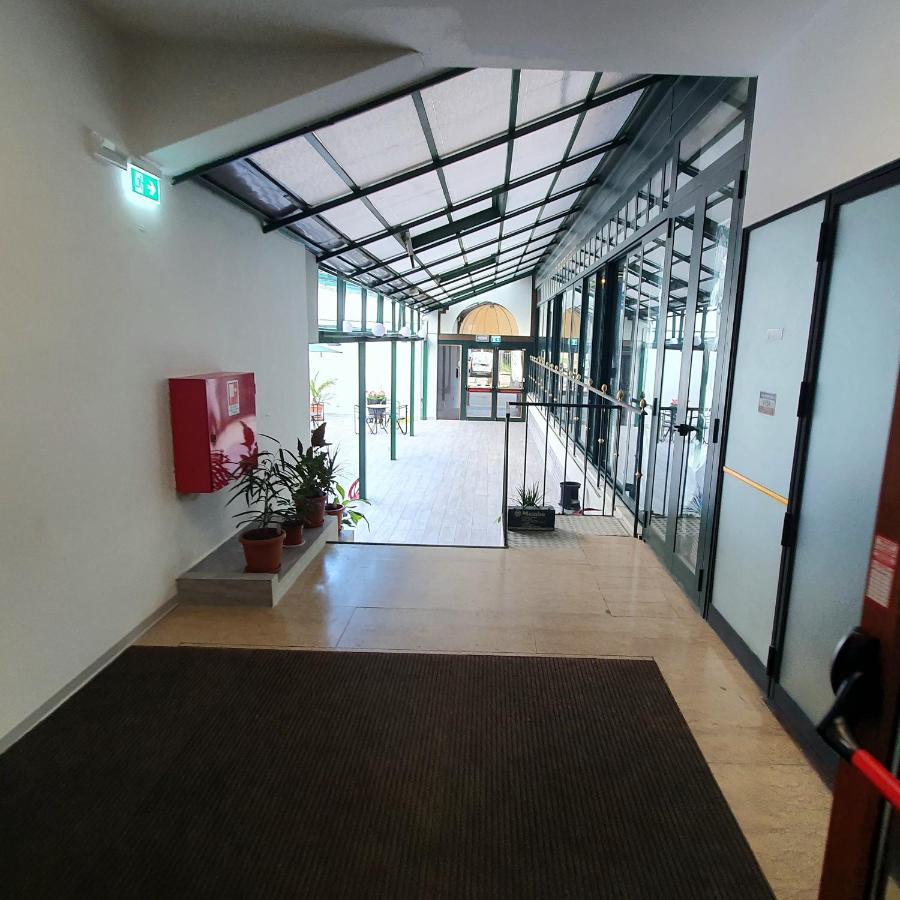 Hotel Perla Massa Lombarda ภายนอก รูปภาพ