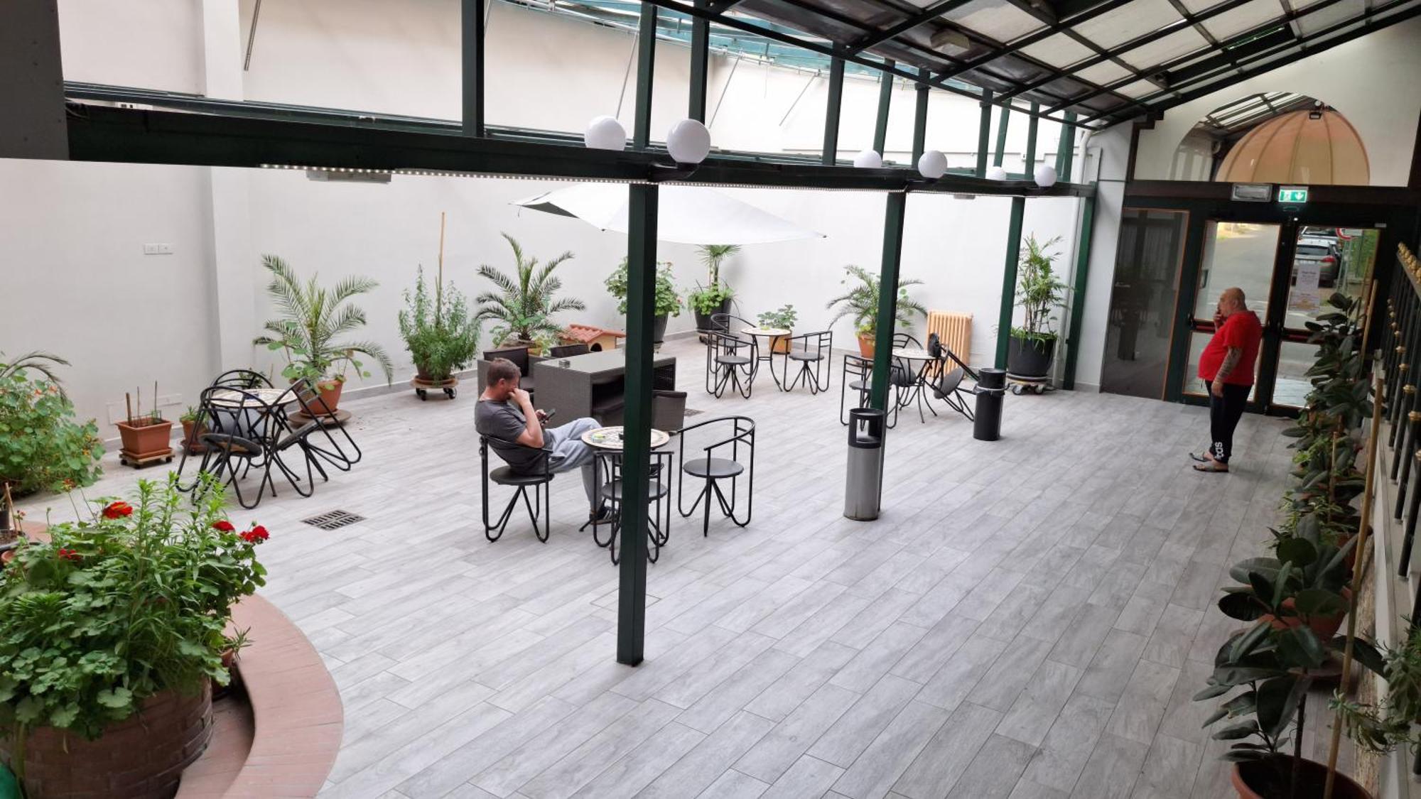 Hotel Perla Massa Lombarda ภายนอก รูปภาพ
